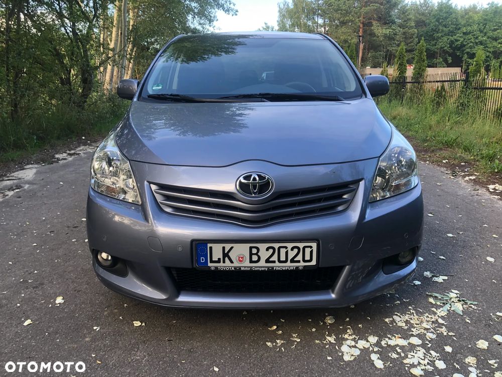 Toyota Verso 1.8 5-Sitzer Executive - 5