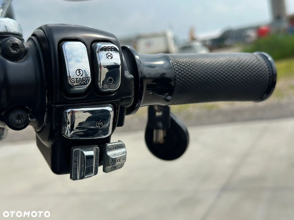 Harley-Davidson FLHT Electra Glide Standard - 15