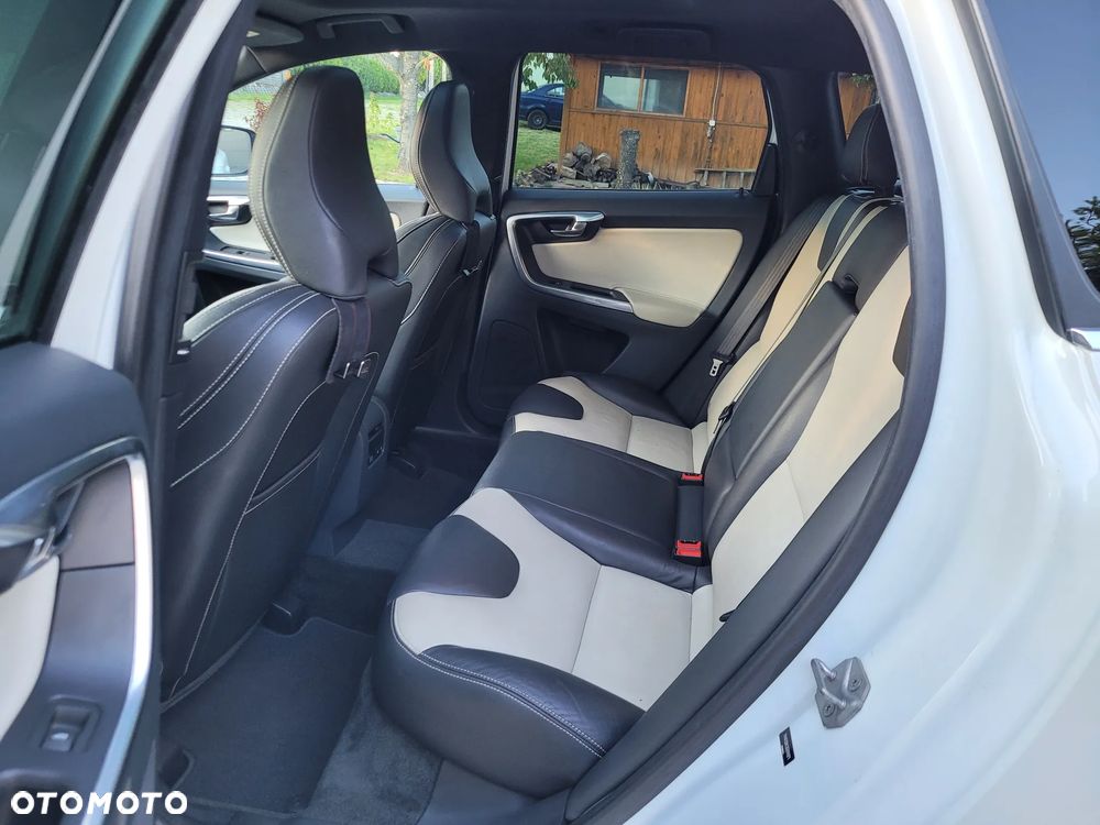 Volvo XC 60 T5 AWD Summum - 6
