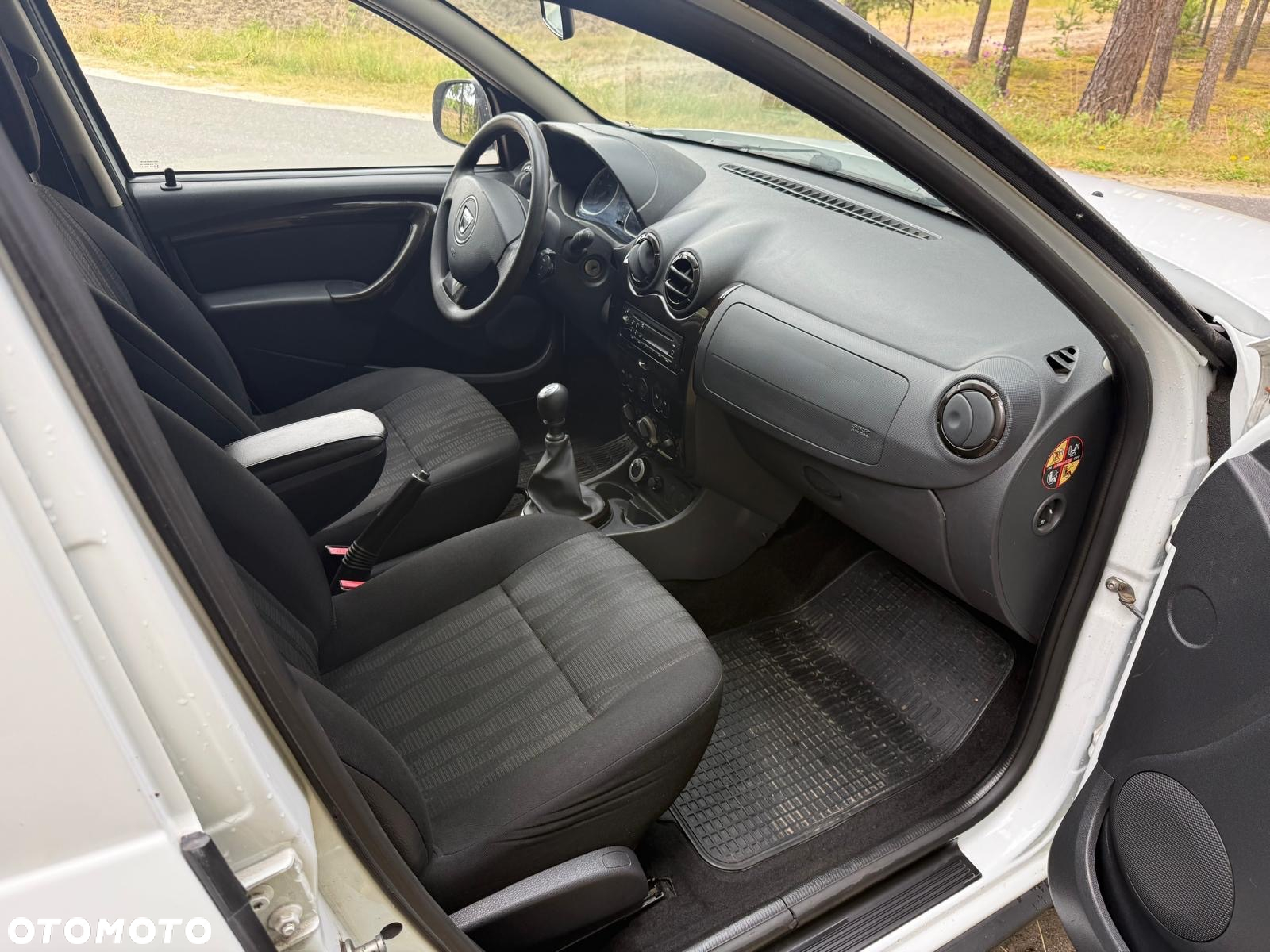 Dacia Duster 1.6 16V 4x4 - 14