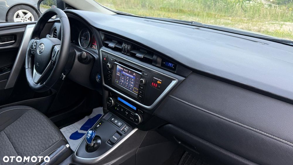Toyota Auris 1.8 HSD Luna - 24