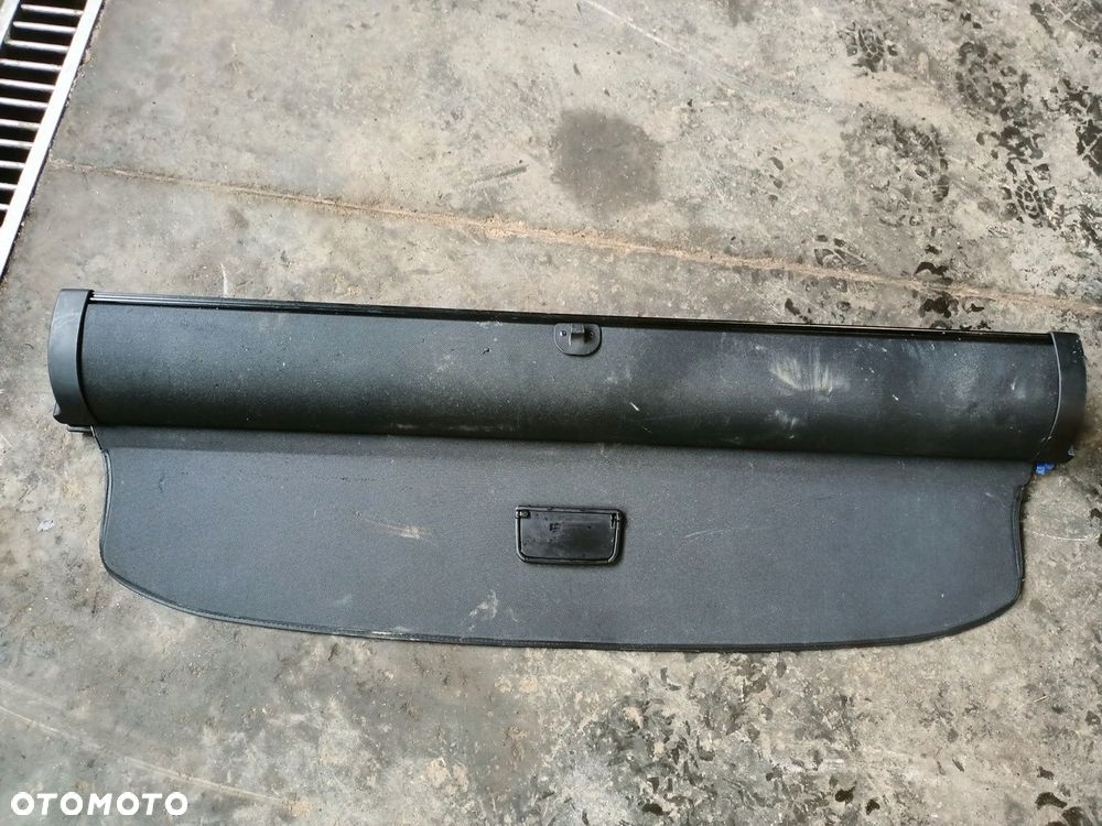 ROLETA BAGAZNIKA AUDI A4 B6 B7 KOMBI 8E9863553 94H - 2