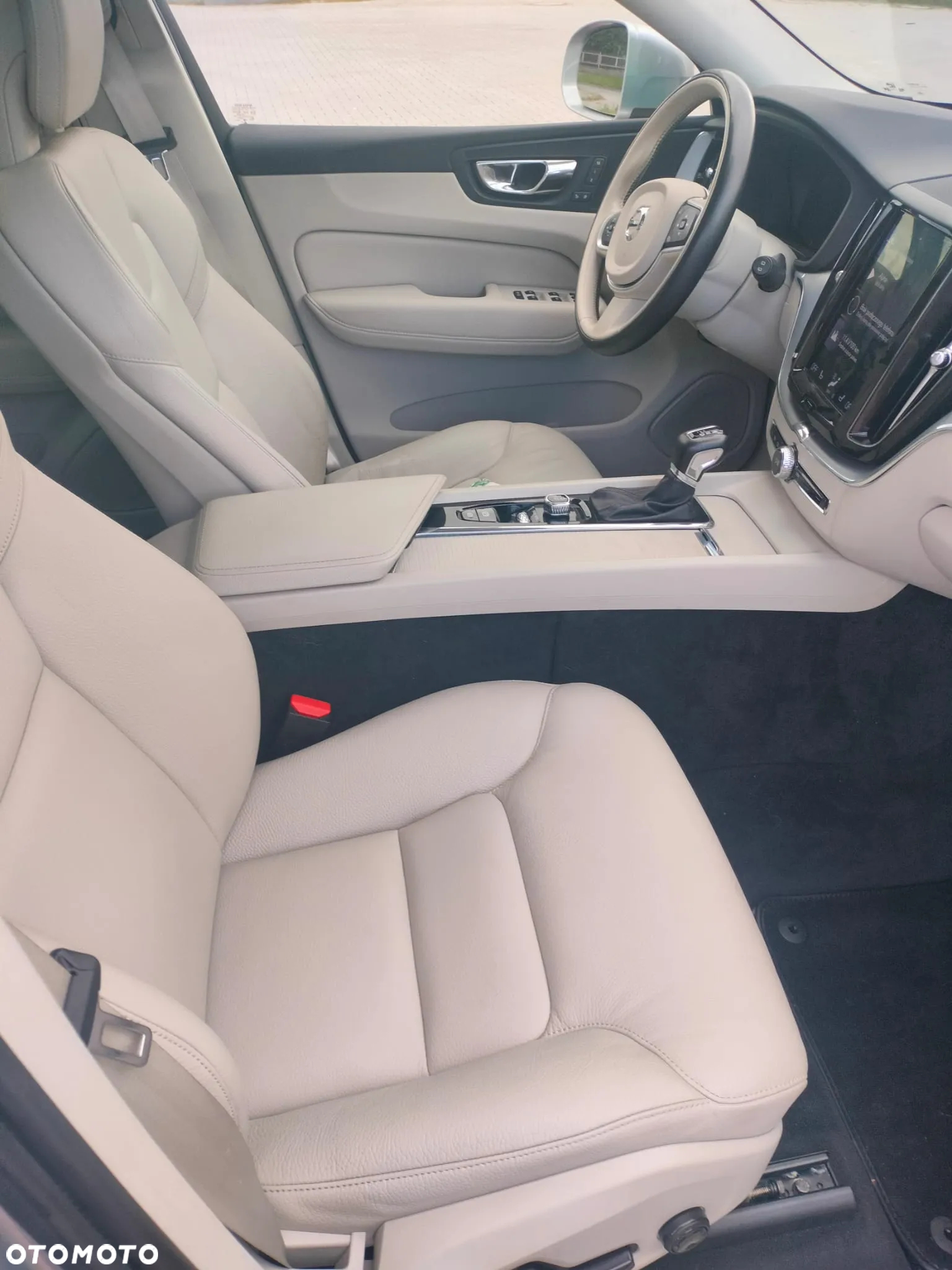 Volvo XC 60 T5 AWD Geartronic Momentum - 9