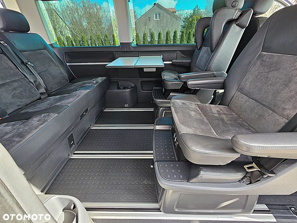 Volkswagen Multivan - 33