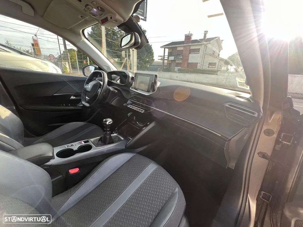 Peugeot 2008 1.5 BlueHDi Allure - 10