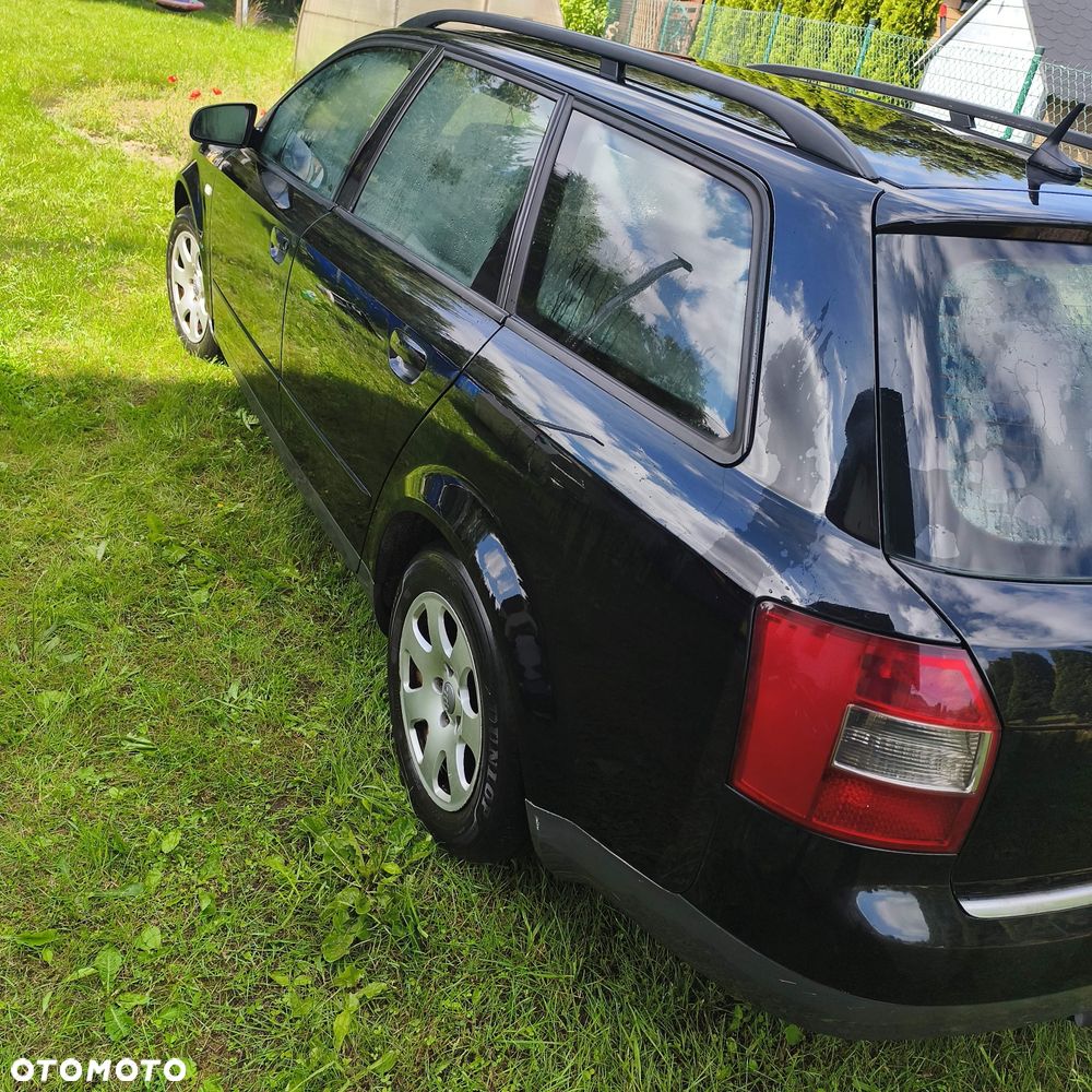 Audi A4 Avant - 4