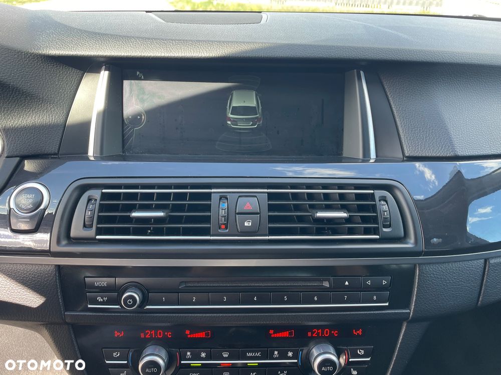 BMW Seria 5 525d Luxury Line - 12