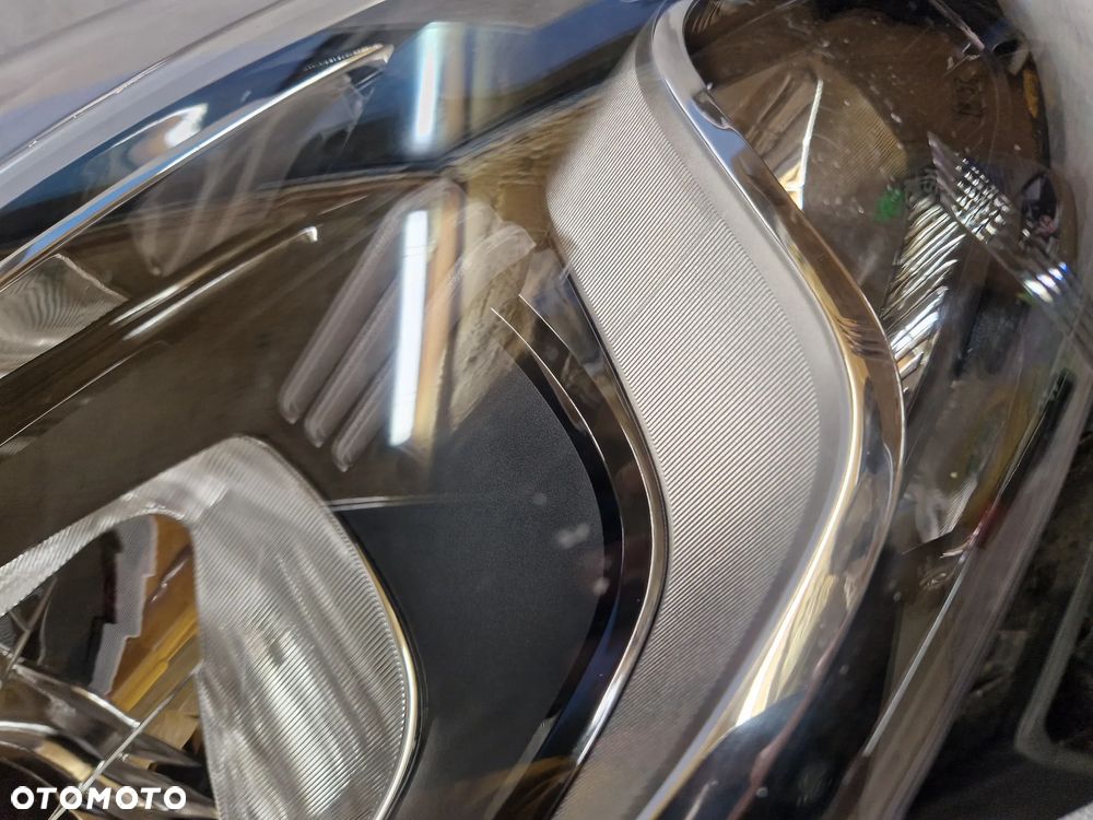 Hyundai IX20 Lampa Prawa Czarna + Halogen - 22