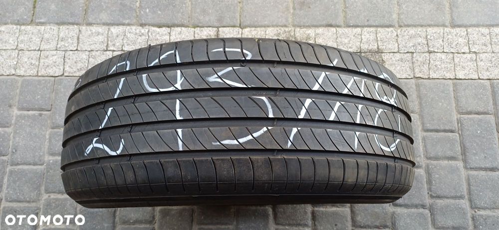 MICHELIN 235/55R18 104T , pojedyńcza opona letnia.