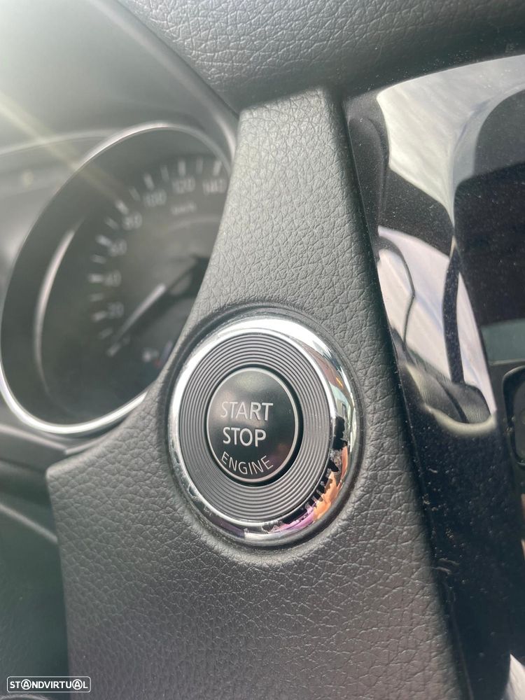 Nissan Qashqai 1.5 dCi N-Connecta 18 - 24