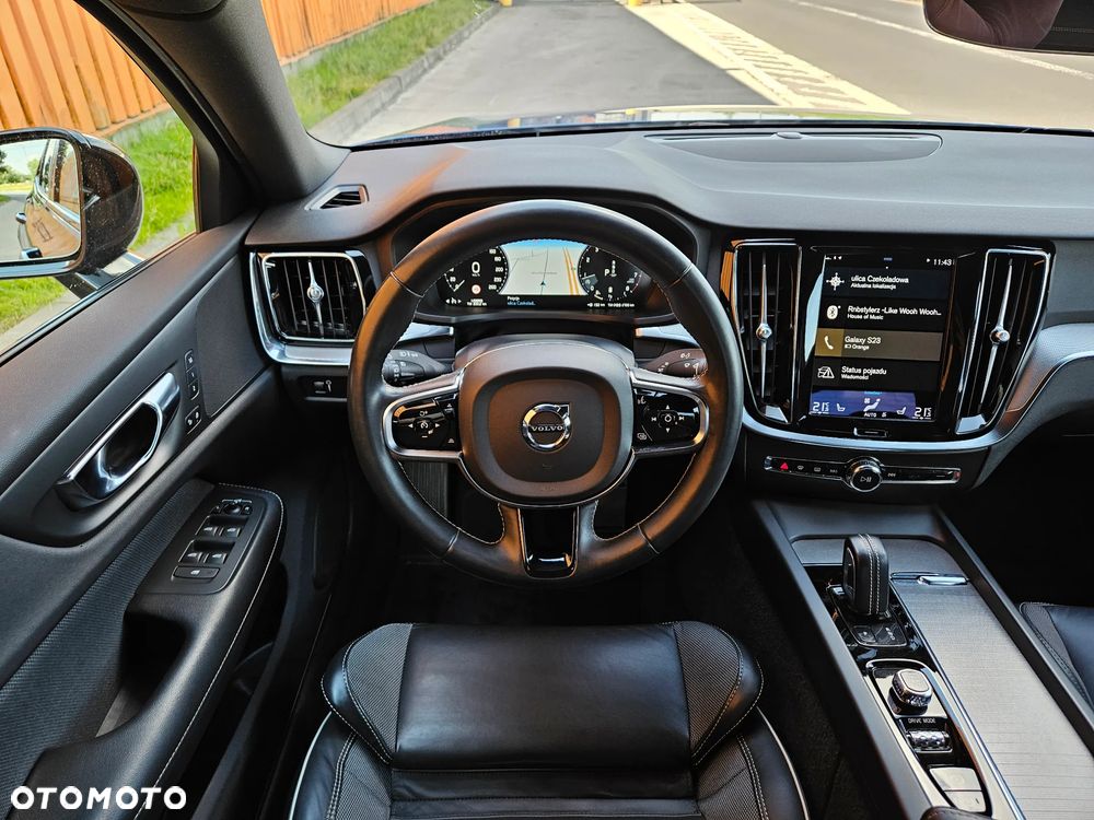 Volvo S60 B4 B R-Design - 13