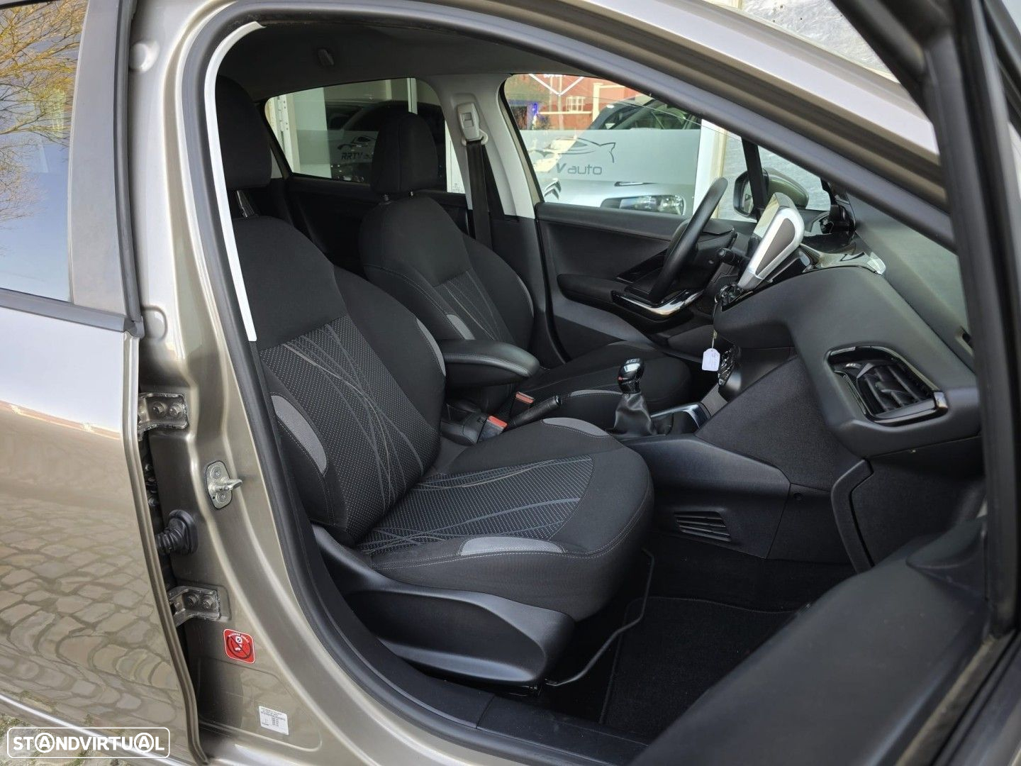 Peugeot 208 1.4 HDi Active - 15