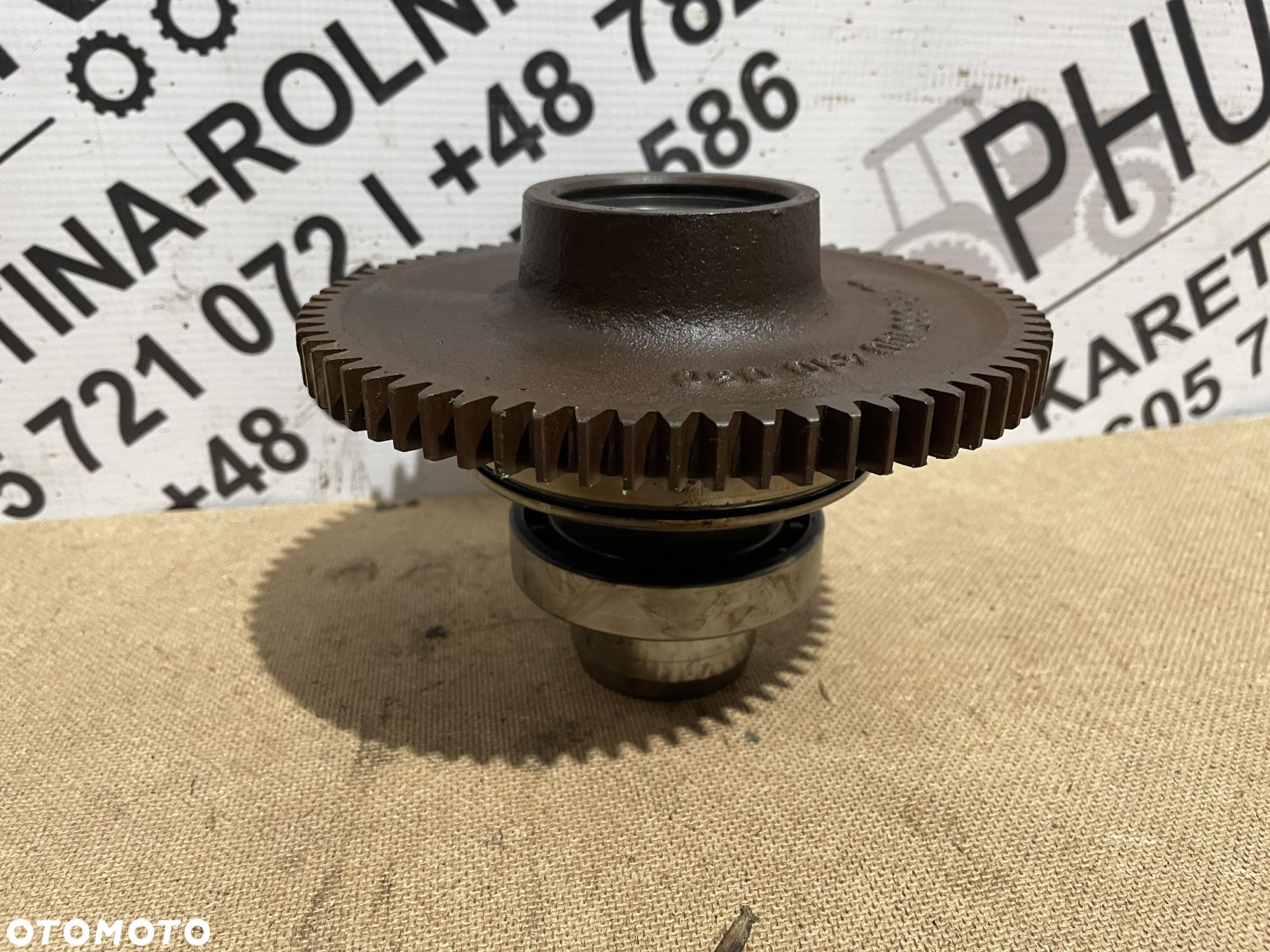 Valtra S354 Massey 8480 - skrzynia biegów - koło zębate wałek 903100490051 R835100490050 - 2