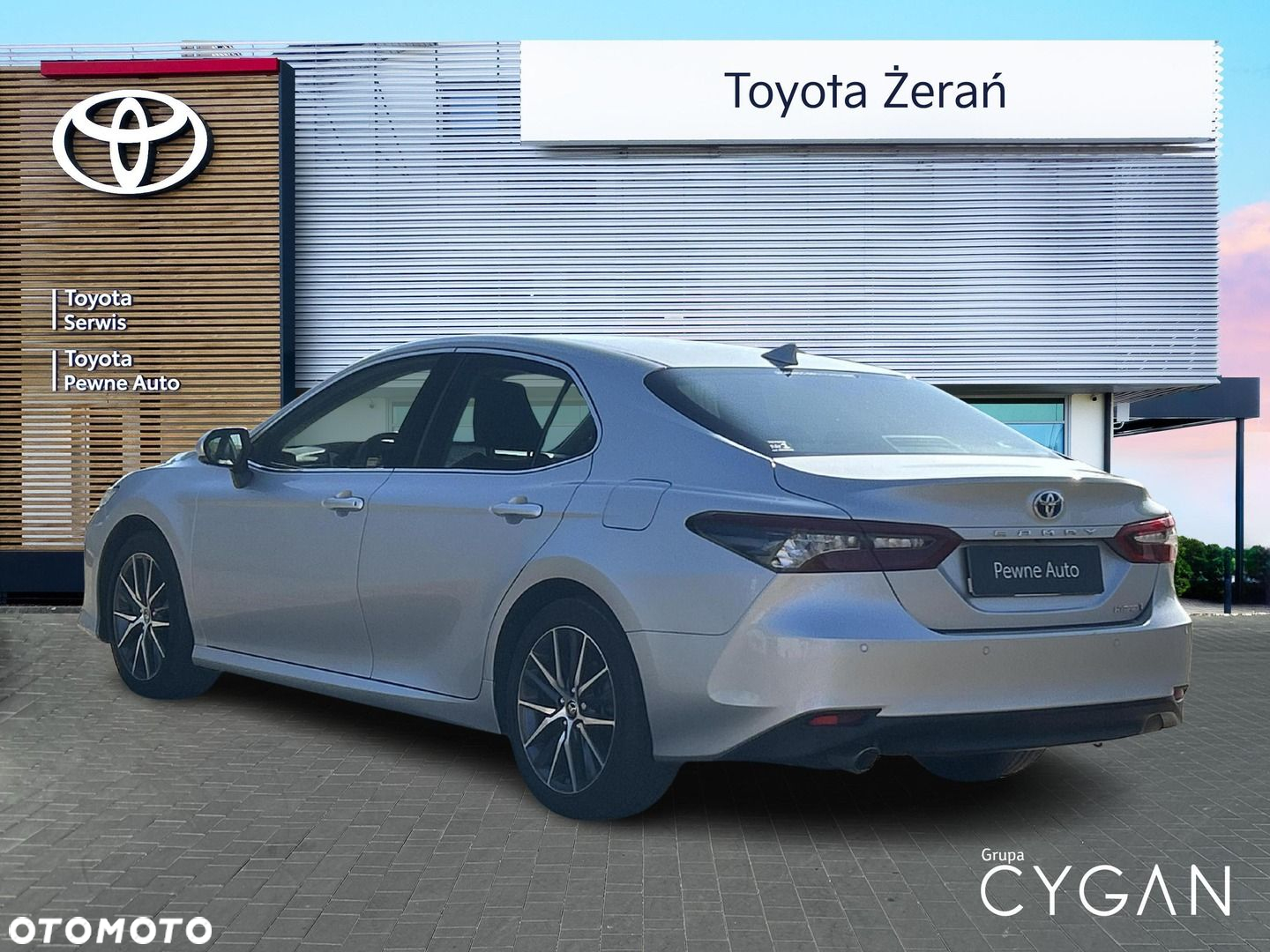 Toyota Camry 2.5 Hybrid Executive CVT - 7