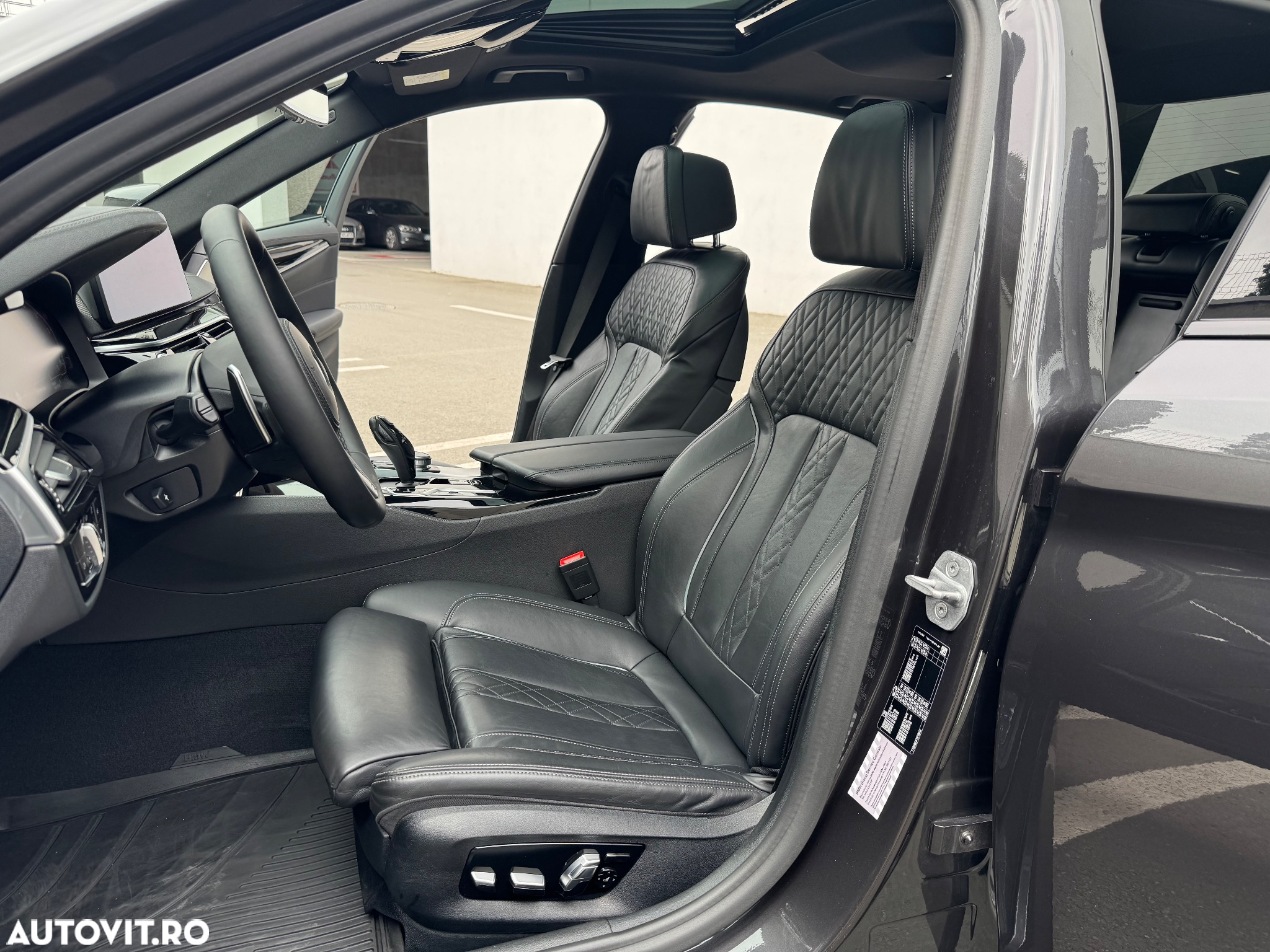 BMW Seria 5 530d xDrive AT MHEV - 13