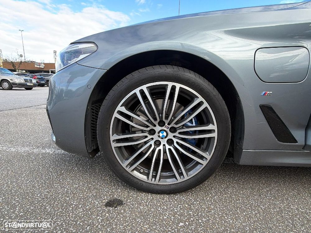 BMW 530 e iPerformance Pack M - 17