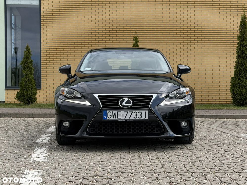 Lexus IS - 2
