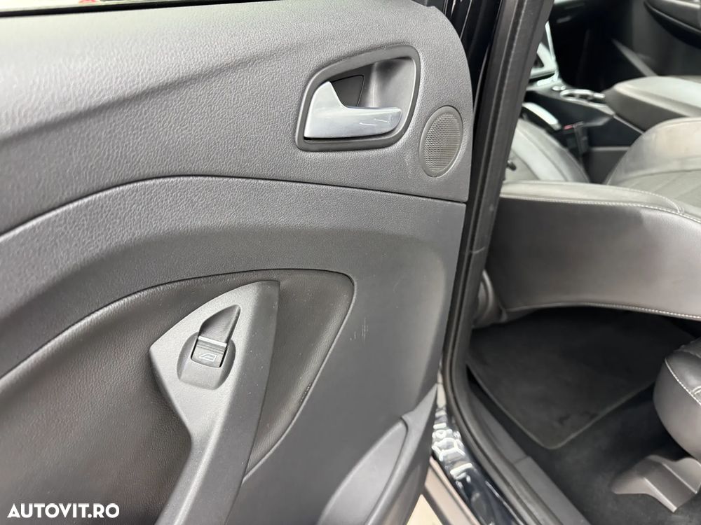 Ford Kuga 2.0 TDCi 4WD Powershift Titanium - 18