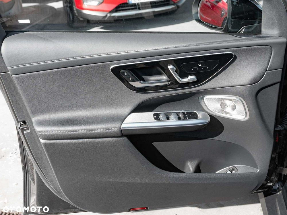 Mercedes-Benz GLC - 13