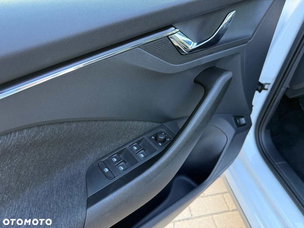 Skoda Kamiq 1.0 TSI Style - 9