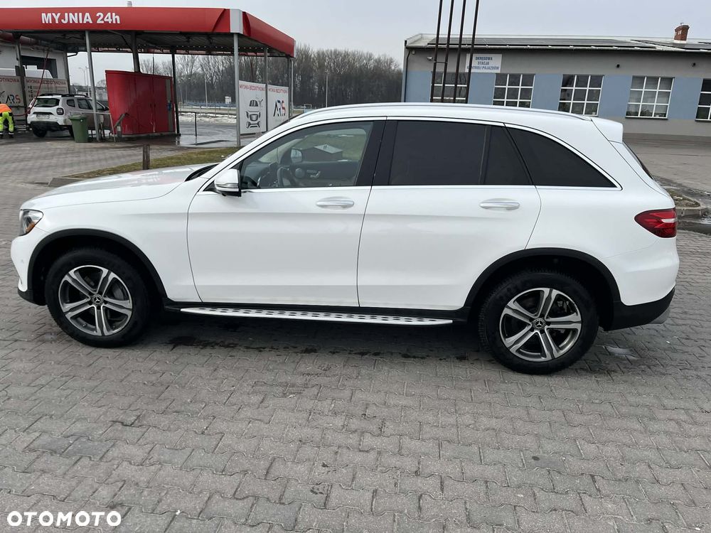 Mercedes-Benz GLC 300 4Matic 9G-TRONIC - 2