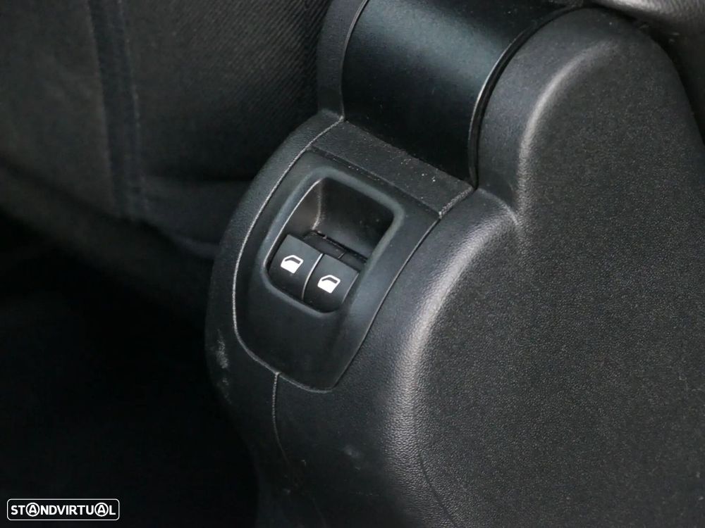 Citroën C-Elysée 1.5 BlueHDi Shine - 33