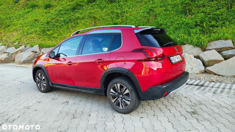 Peugeot 2008 PureTech 130 Stop&Start EAT6 Signature - 8