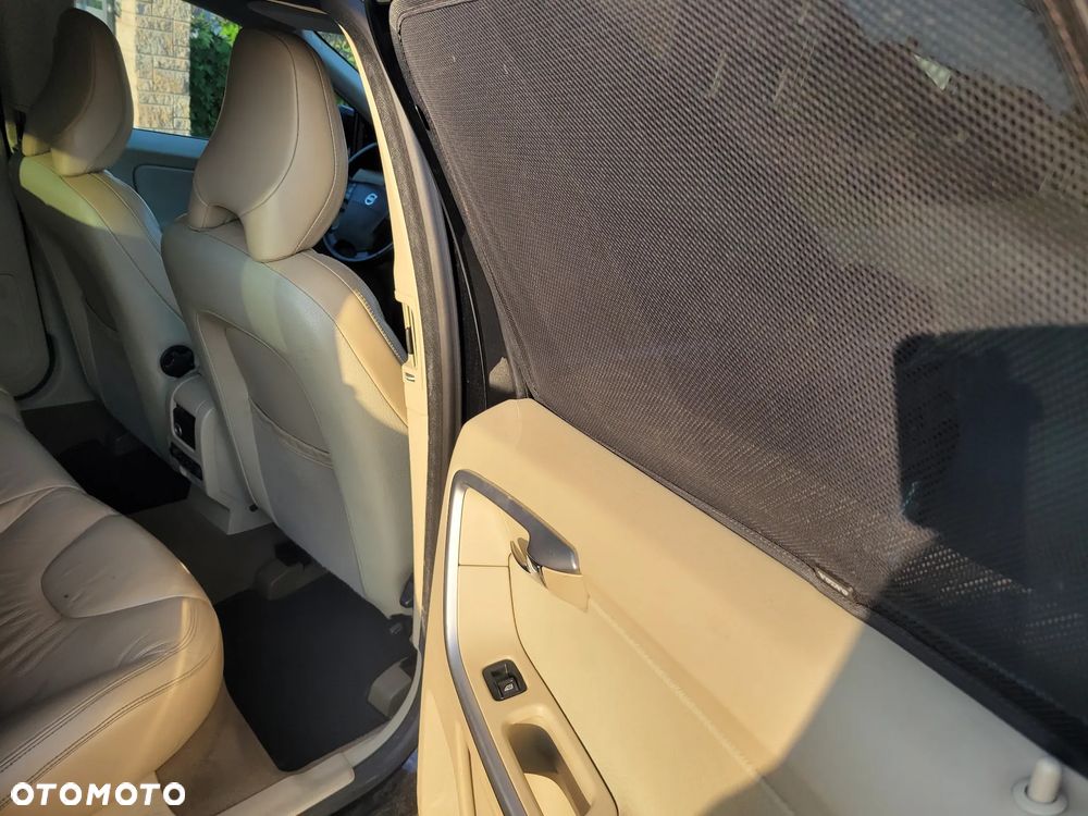 Volvo XC 60 2.4D AWD Momentum - 19
