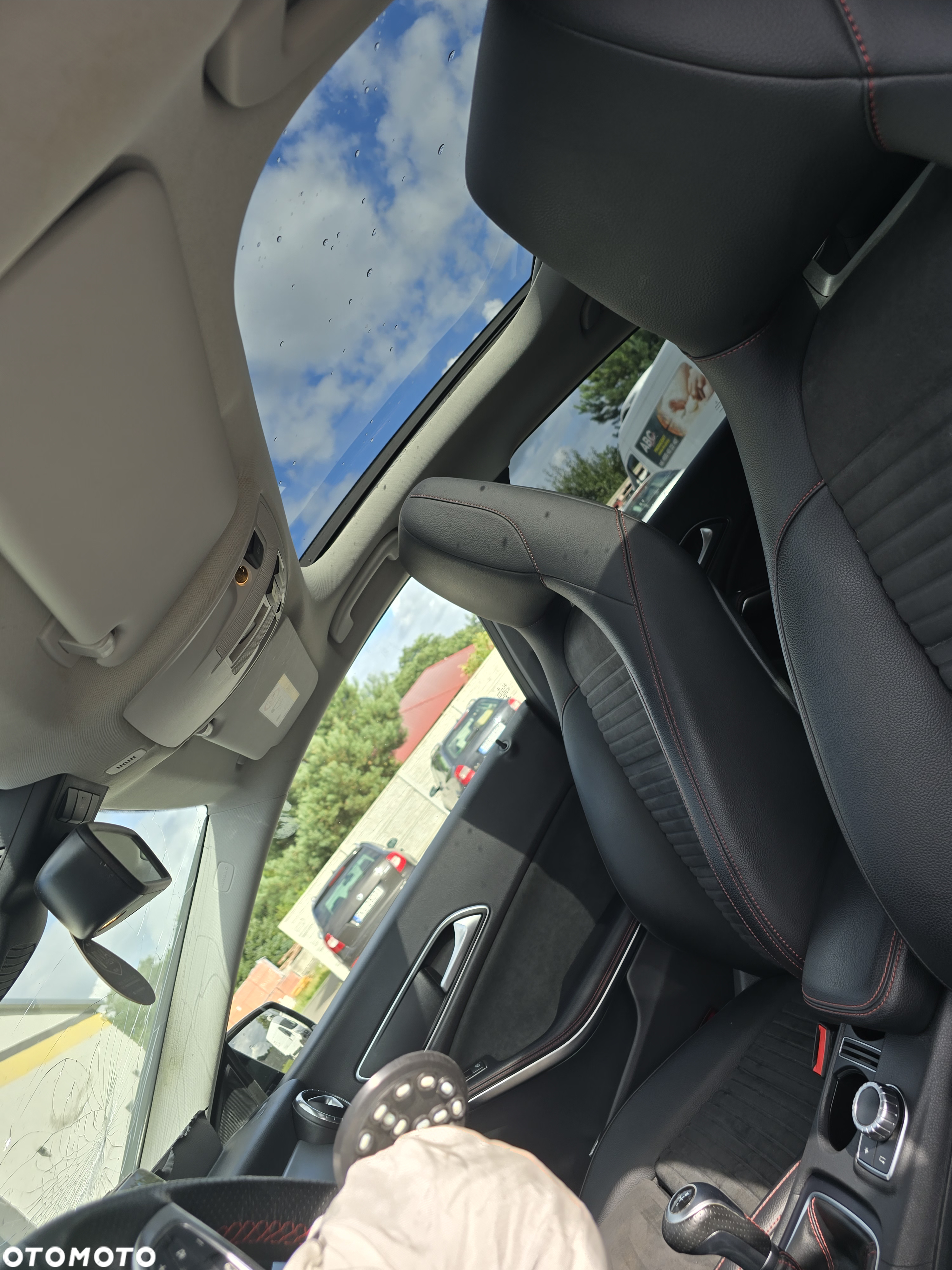 Mercedes-Benz CLA Shooting Brake 180 AMG Line - 13
