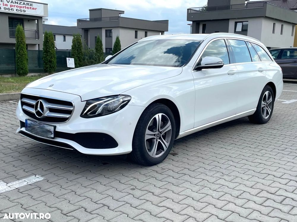 Mercedes-Benz E 220 d 4Matic 9G-TRONIC Avantgarde - 3