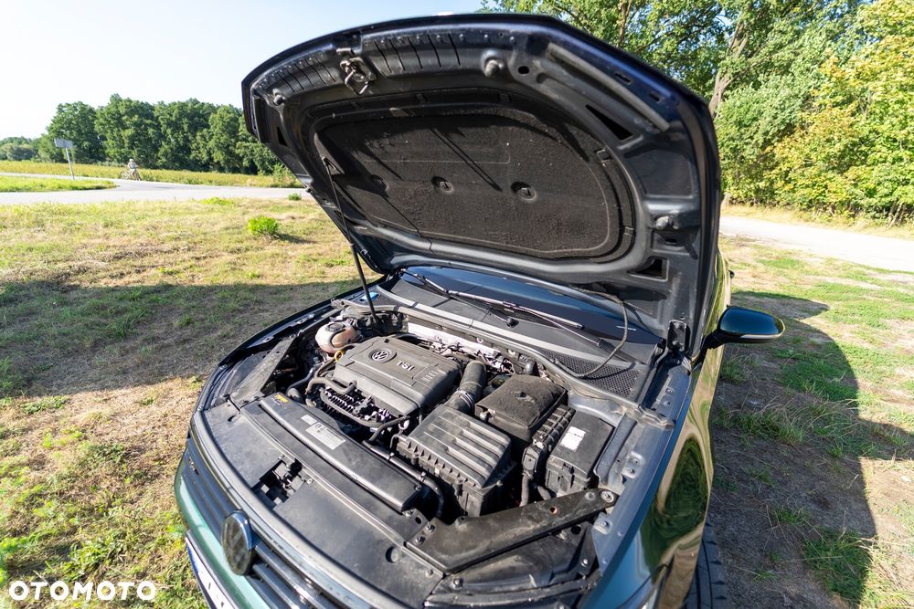 Volkswagen Passat - 18
