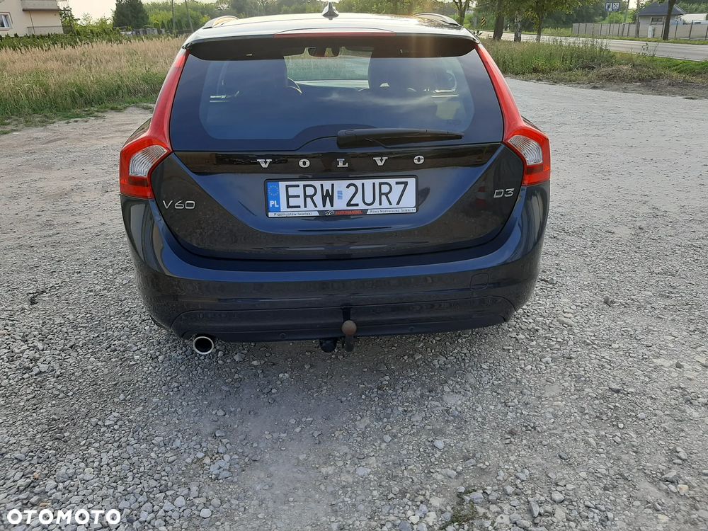 Volvo V60 D3 Geartronic Summum - 9