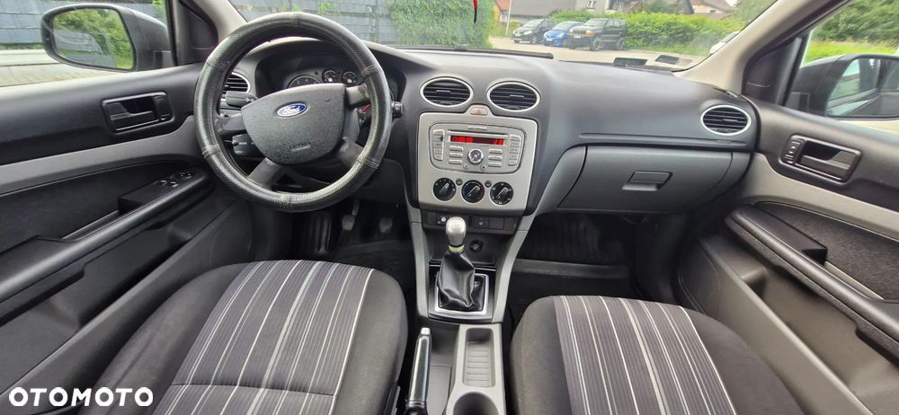Ford Focus 1.6 Amber X - 12