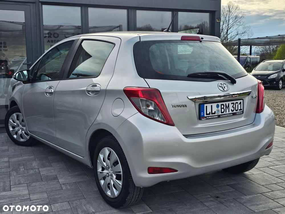 Toyota Yaris 1.33 Prestige - 4