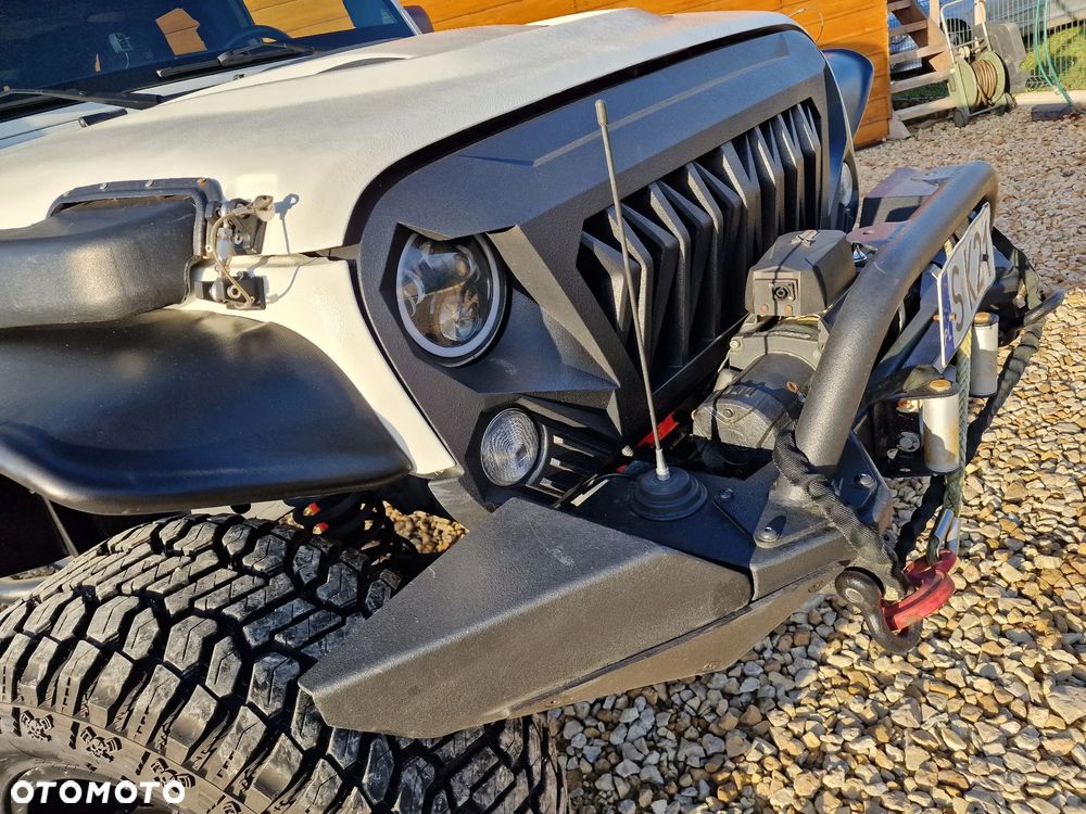 Jeep Wrangler 3.6 Unlim Rubicon X - 17