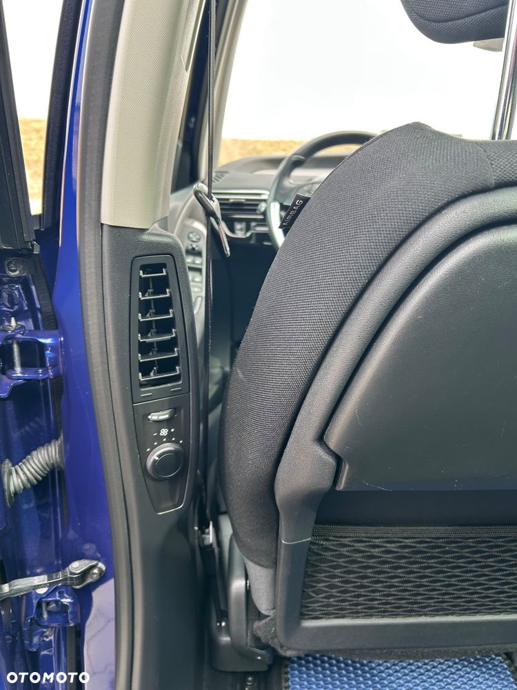 Citroën C4 Grand Picasso 1.6 THP Shine S&S EAT6 - 21