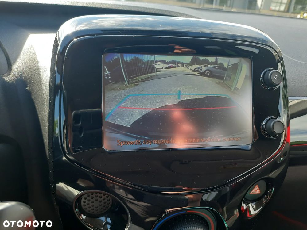 Toyota Aygo x-play touch - 12