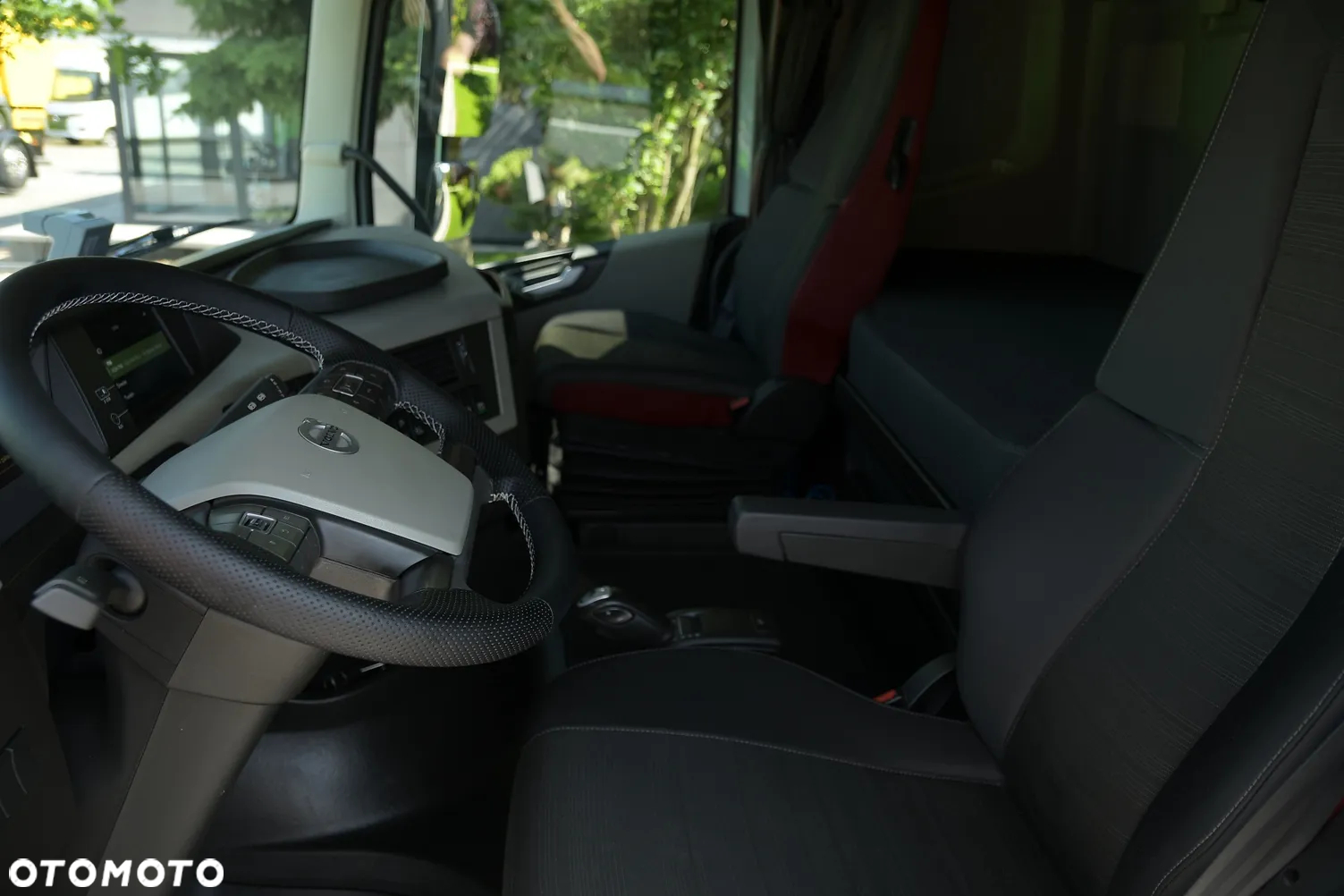 Volvo FH500///* 2019///* JEDYNE 264 TYŚ KM///* SYSTEM DOKUJĄCY WÓZKA WIDŁOWEGO///* KAMERA///* ZESTAW///* TANDEM///* 7.70+7.70///* WECON///* DACH PODNOSZONY///* STAN JAK NOWY - 22