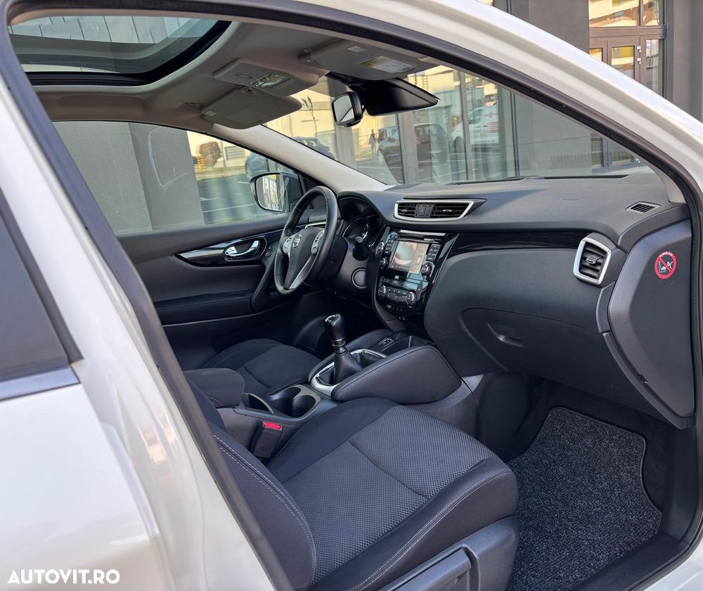 Nissan Qashqai 1.5 DCI Start/Stop Tekna - 14