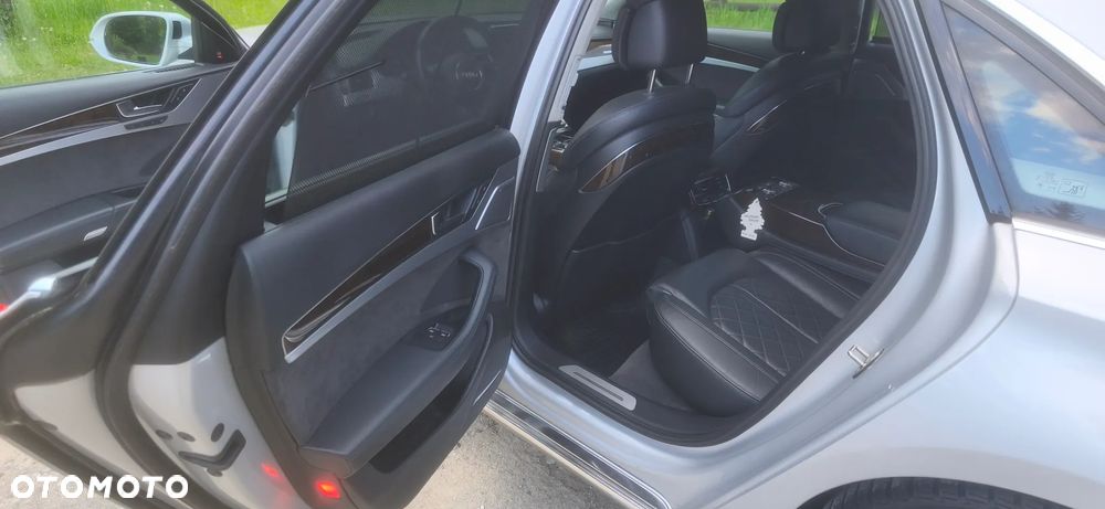 Audi A8 4.2 TDI Quattro - 11