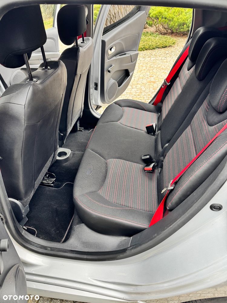 Renault Clio 1.6 Turbo R.S EDC Sport - 19