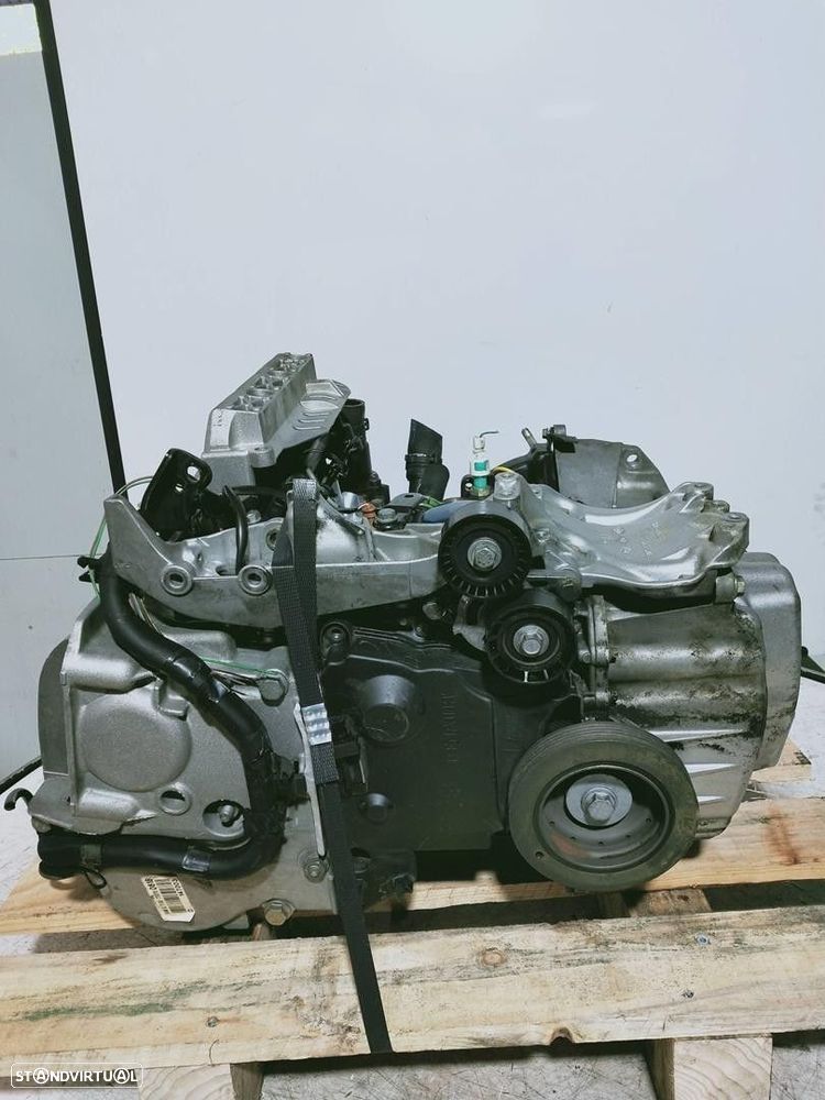 MOTOR COMPLETO RENAULT MEGANE SCENIC 1999 -K4MA700 - 2