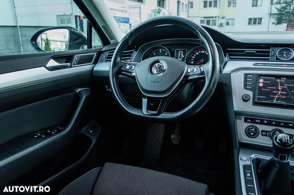 Volkswagen Passat 2.0 TDI SCR Highline - 15