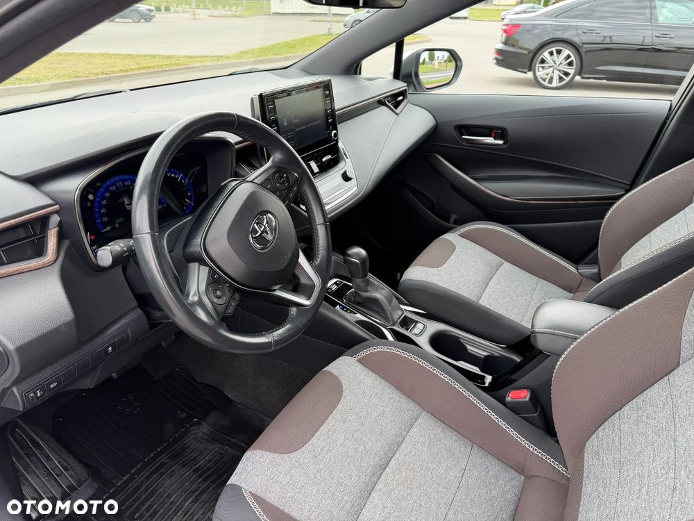 Toyota Corolla 2.0 Hybrid Trek - 6