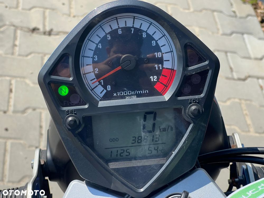 Suzuki SV - 13
