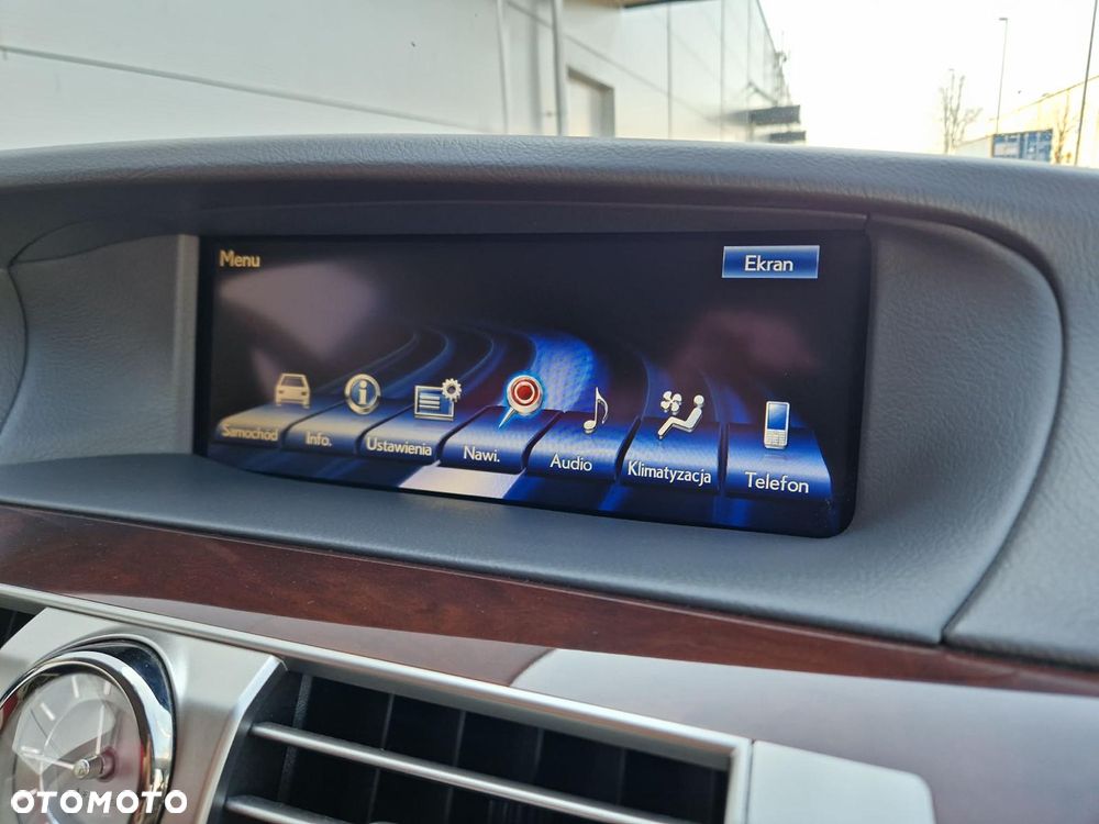 Lexus LS 600h Luxury Line - 25