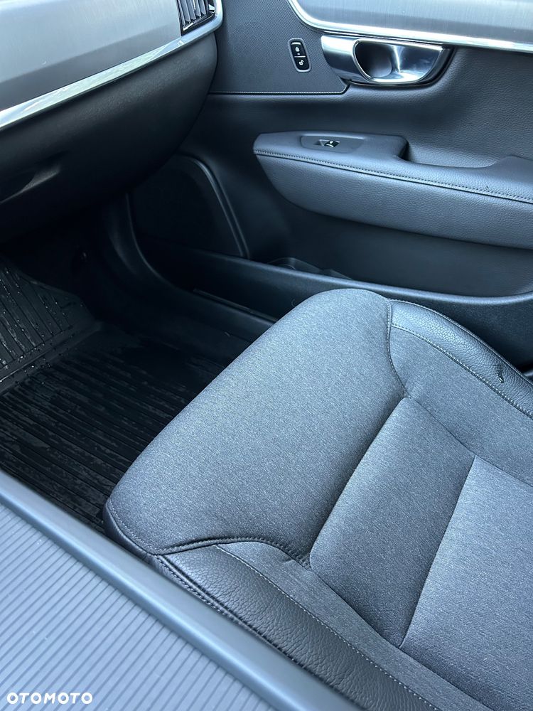 Volvo V90 D4 AWD Geartronic Momentum - 4