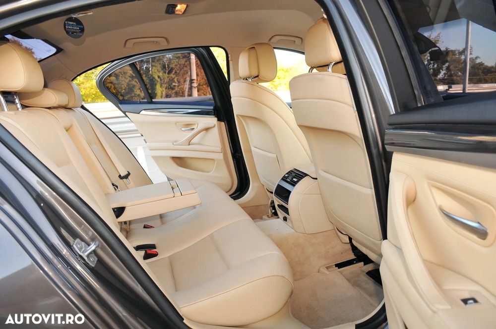 BMW Seria 5 520d - 14