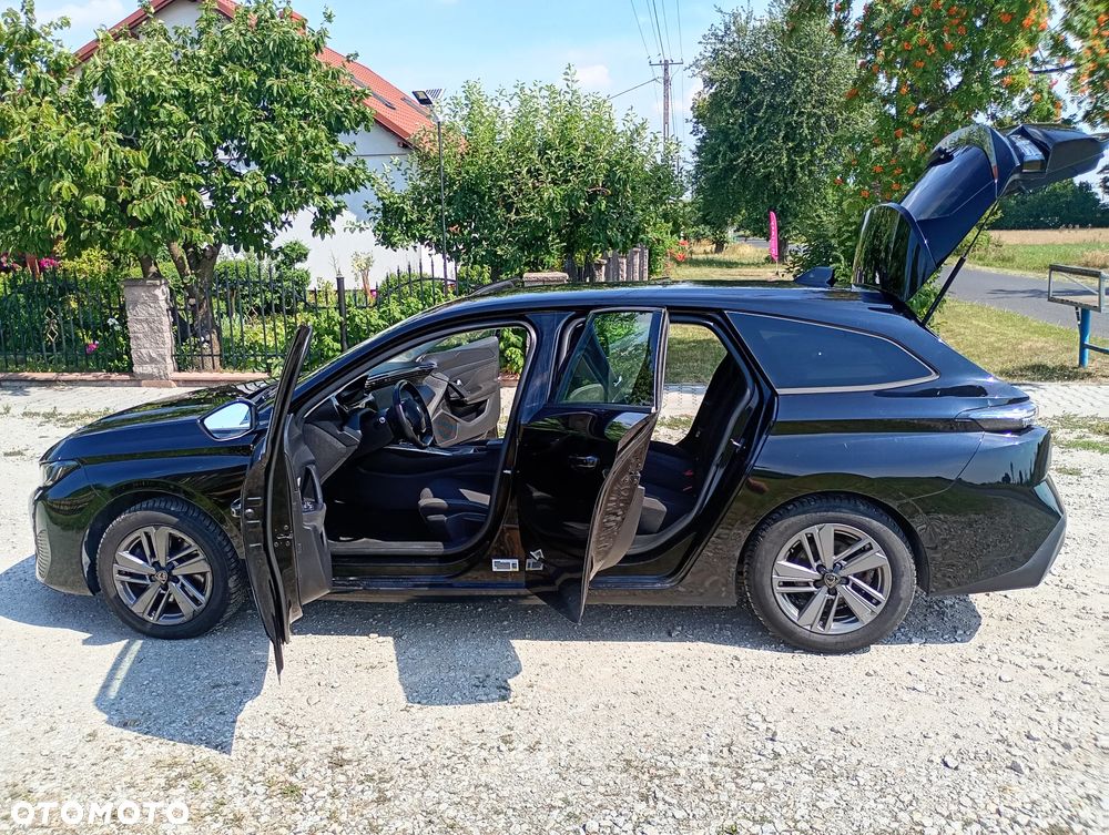 Peugeot 308 - 8