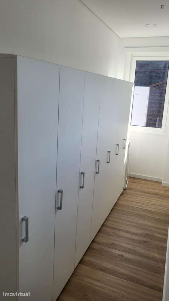Quarto - localizado em Águas Santas Porto - Grande imagem: 3/10